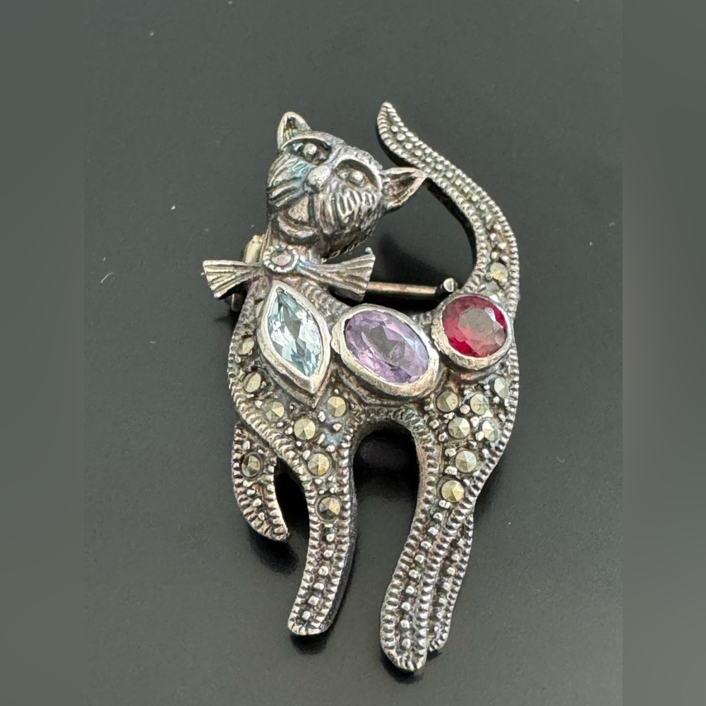 Sterling Silver Marcasite and Gemstone Cat Brooch